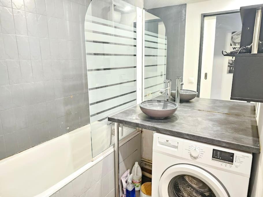 Cosy Apartments: Student Haven Marseille